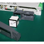 ABB AM-XR-0-150-180/5 analogni ugradbeni mjerni uređaj XR bimetalni ampermetar 0-150-180 / 5A s pokazivačem otpora 48x48 mm