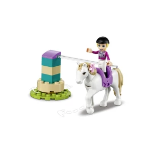 41441 LEGO® FRIENDS Paddock za trening i prikolica za konje slika