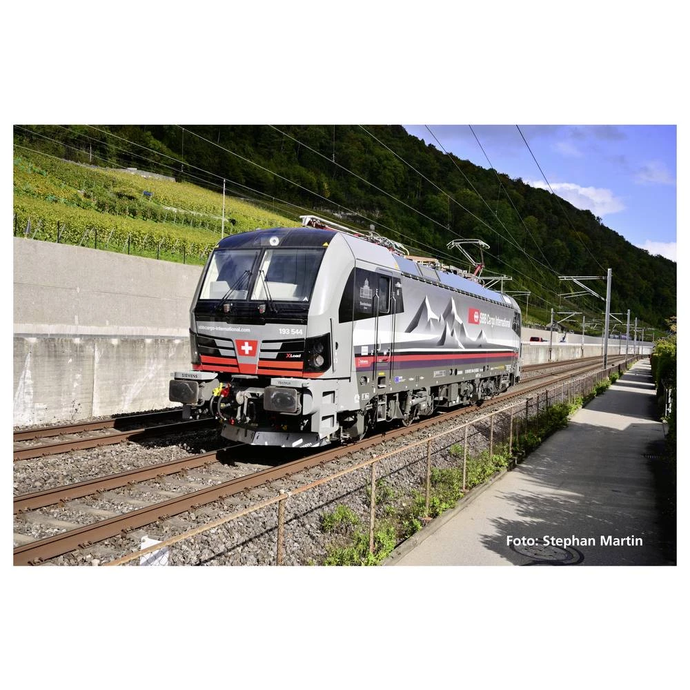 Piko H0 21757 H0 električna lokomotiva Vectron Federal Palace Bern SBB-a slika