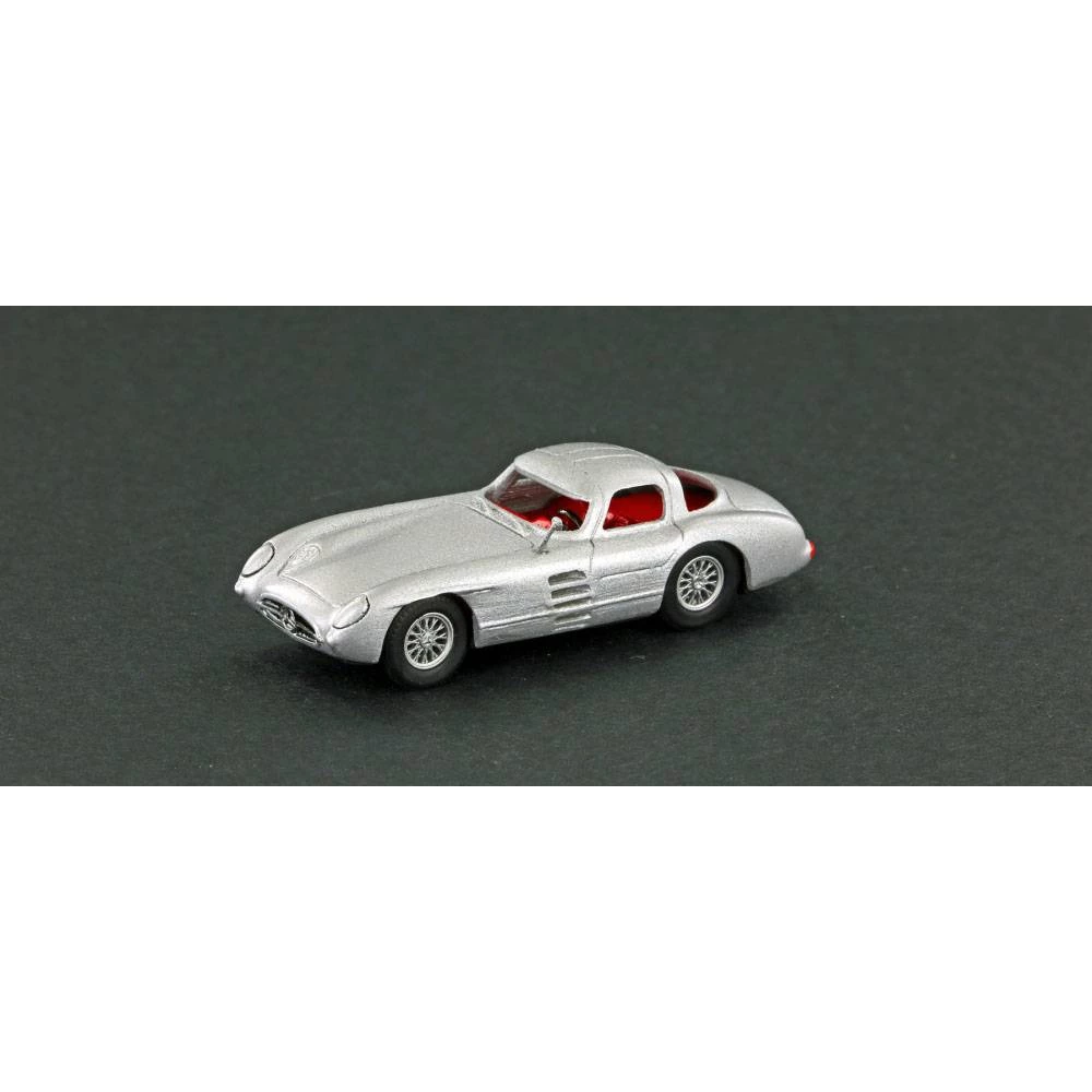 LE Grand Collection LE87300 h0 Mercedes Benz 300 SLR Uhlenhaut Coupe, srebrna, iznutra crvena slika