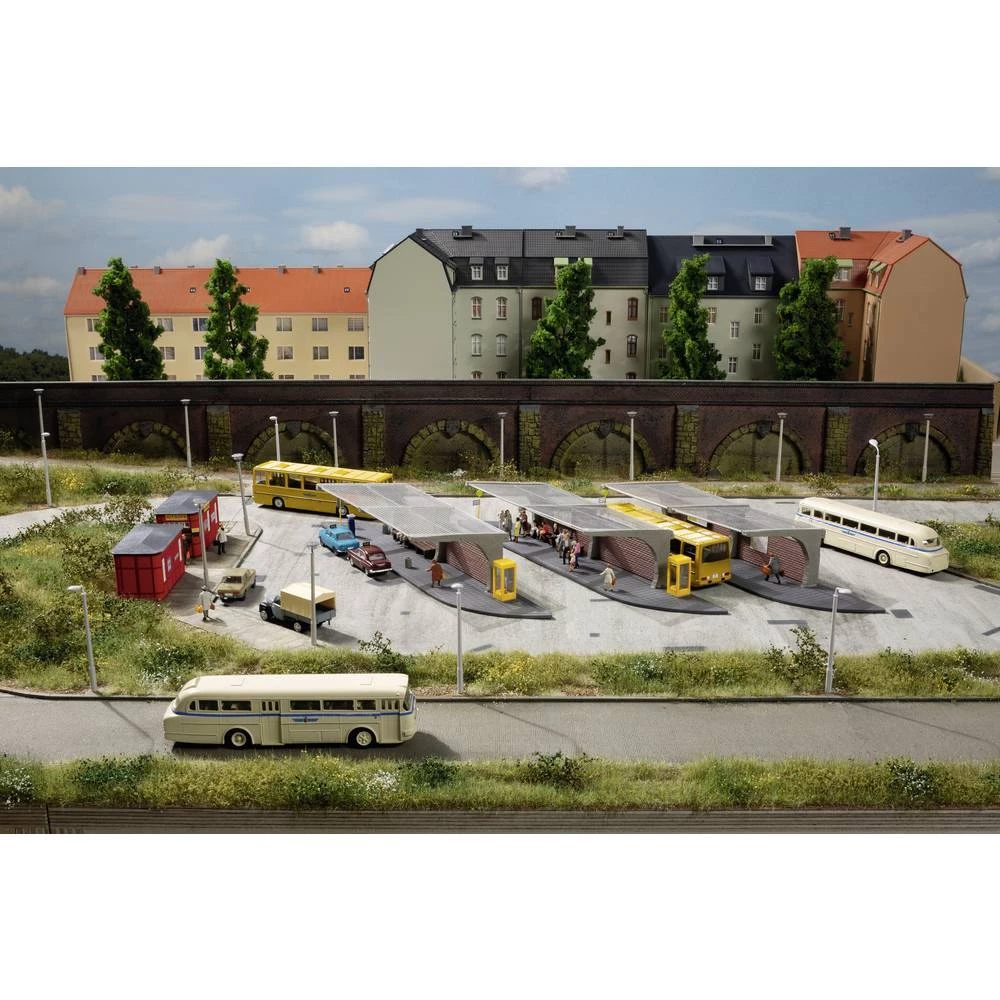 Auhagen 13349 tt Autobusna stanica slika