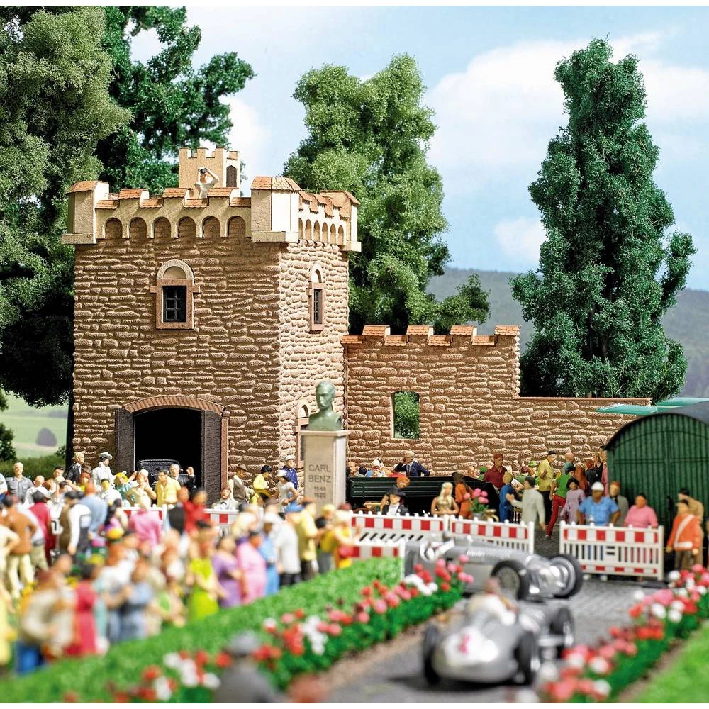 Busch 1674 h0 Carl Benz garaža slika