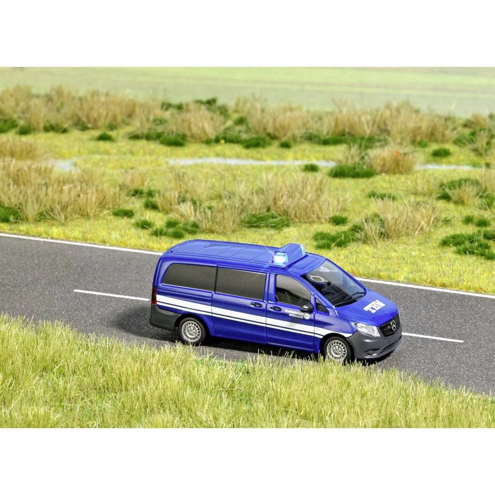 Busch 5591 H0 Mercedes Benz slika